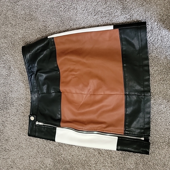 INC International Concepts Faux Leather Skirt - Picture 5 of 7